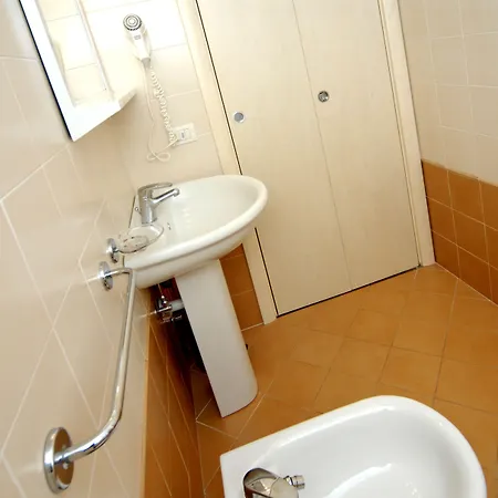 Luminous Flat With Shared Garden Next To The Sea Διαμέρισμα Μπιμπιόνε