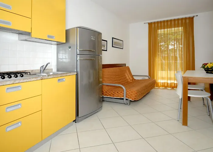 Luminous Flat With Shared Garden Next To The Sea Bibione