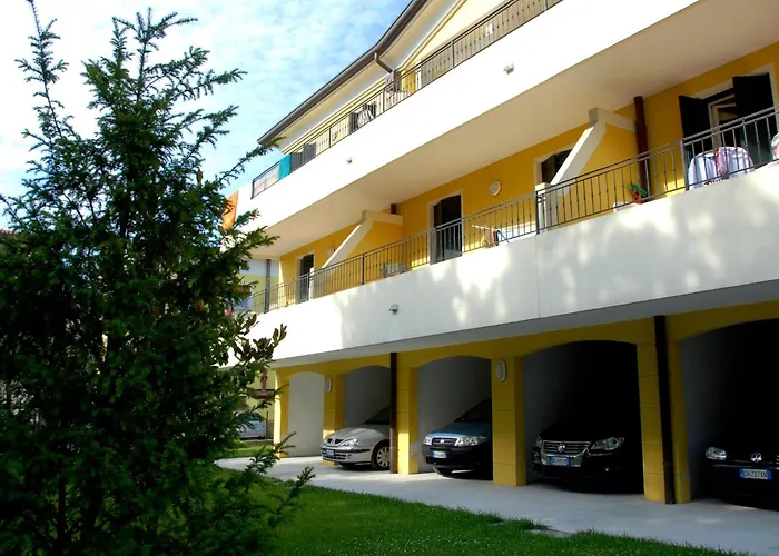 Luminous Flat With Shared Garden Next To The Sea Bibione